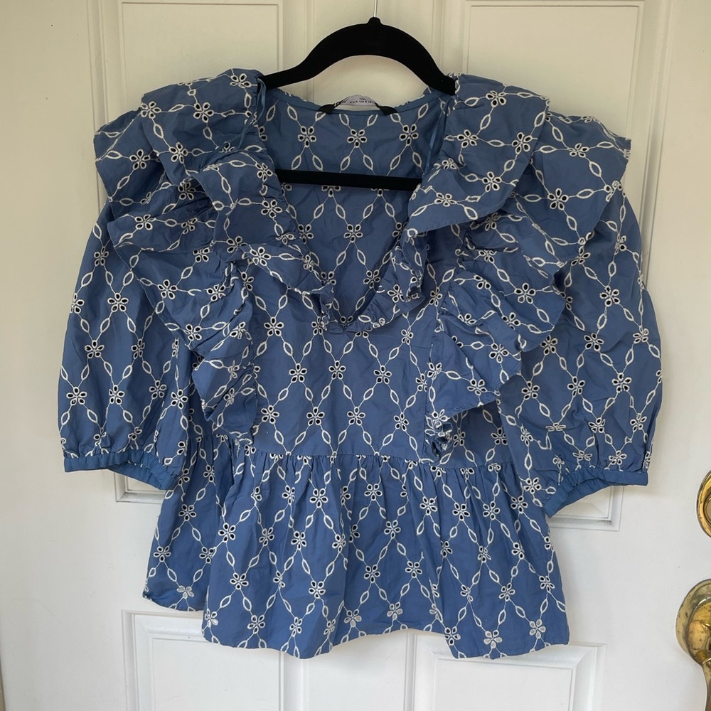 NWOT Zara Blue Eyelet 100% Cotton Blouse Top Medium SOLD OUT